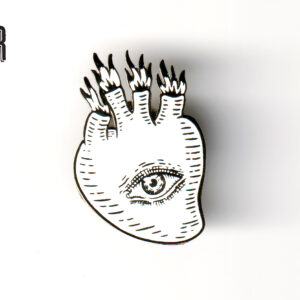 Pin metalico corazon